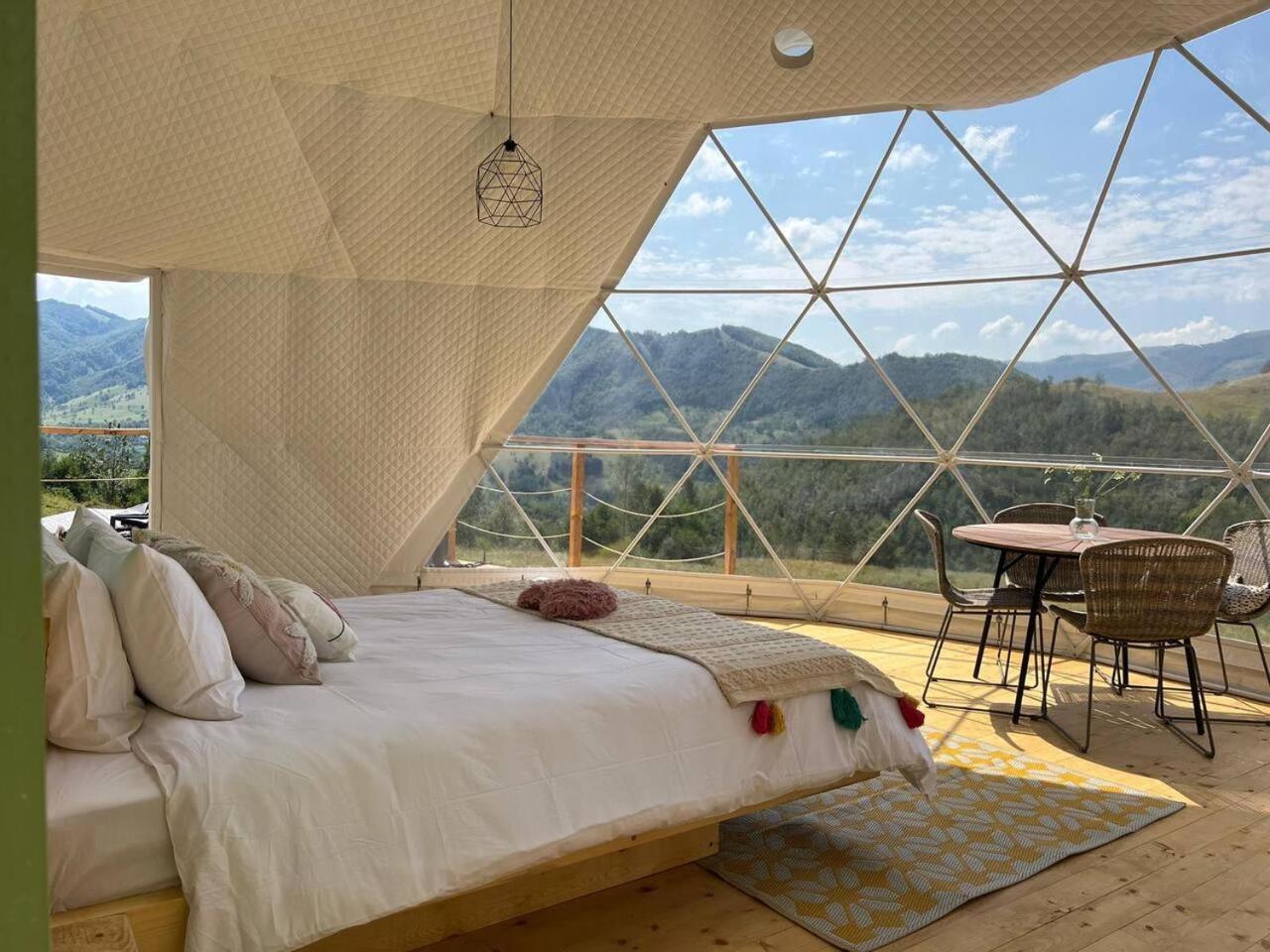 فندق Tranquil Dome - Manta'S Retreat Glamping Cornereva المظهر الخارجي الصورة