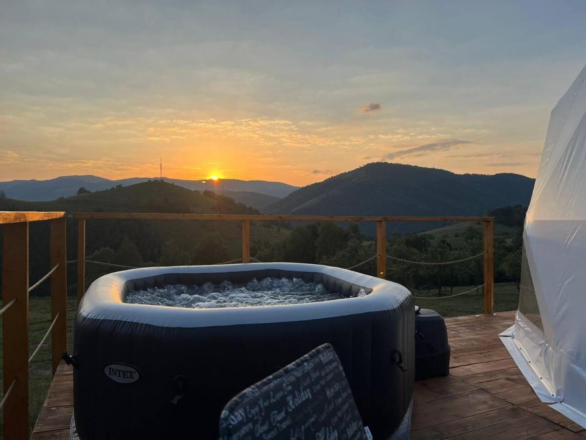 فندق Tranquil Dome - Manta'S Retreat Glamping Cornereva المظهر الخارجي الصورة